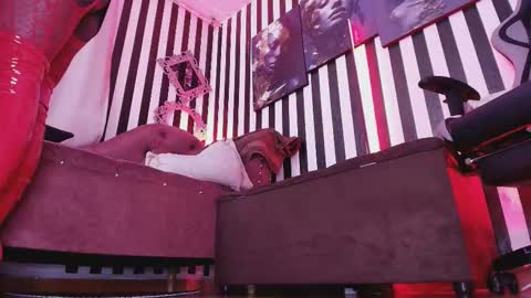 FOLLOW ME INTA MOONXMAFE online show from November 2025 09:59:01 PM