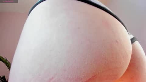 Hanna Miller  online show from February 2026 07:51:01 AM