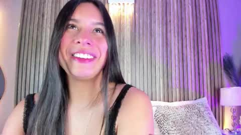 HannaPaola online show from January 2026 10:45:01 PM