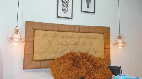 Hanna online show from September 2025 01:04:01 PM