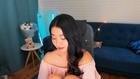 hannarosie online show from December 2024 06:39:01 PM