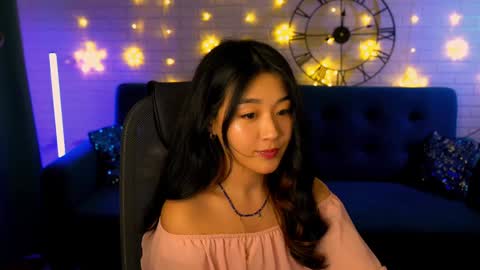 hannarosie online show from February 2025 12:13:02 PM