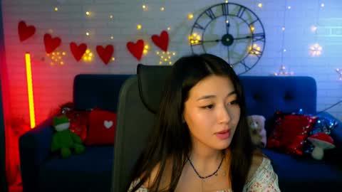 hannarosie online show from February 2025 09:29:01 PM