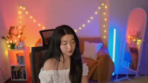 hannarosie online show from April 2026 06:32:02 PM