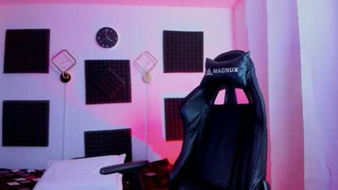 Hanna  online show from January 2026 08:58:01 PM