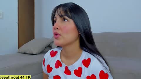 Snapshot of hannathompson___ chatting on November 2025 02:37:02 PM Hanna online show from November 2025 02:37:02 PM