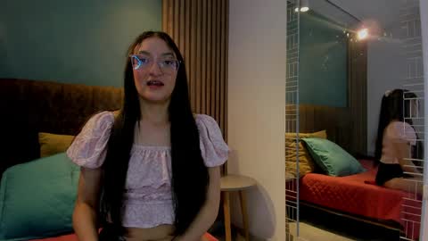 hannawen_ online show from March 2026 08:19:02 PM