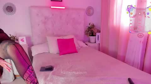 Hanni Masson online show from September 2025 05:57:02 PM
