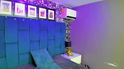 Hanny  online show from December 2025 12:33:02 PM