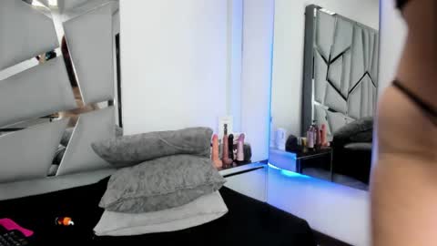 hanny_watson online show from September 2025 02:50:01 PM