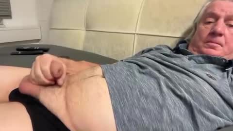 hans66760 online show from December 2024 07:21:01 PM