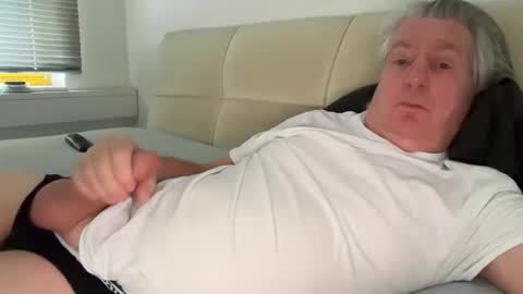 hans66760 online show from December 2024 09:17:02 AM