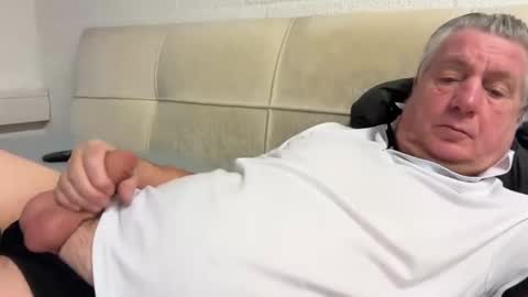 hans66760 online show from January 2025 09:39:02 PM