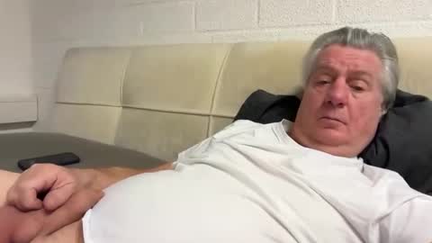 hans66760 online show from March 2025 09:48:02 PM