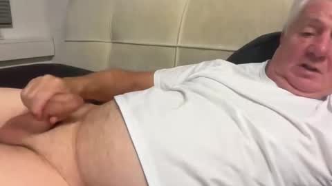 hans66760 online show from September 2025 05:36:02 PM