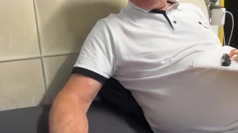 hans66760 online show from October 2025 06:03:02 PM