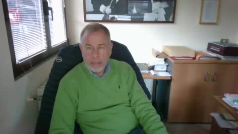 Snapshot of hanscooper chatting on December 2024 02:33:01 PM hanscooper online show from December 2024 02:33:01 PM