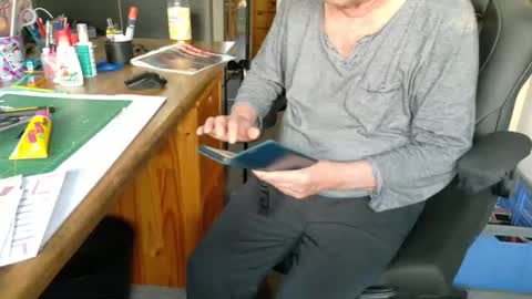 Snapshot of hansi63 chatting on May 2026 04:09:01 AM charly online show from May 2026 04:09:01 AM