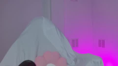 Anto online show from October 2025 01:23:02 PM