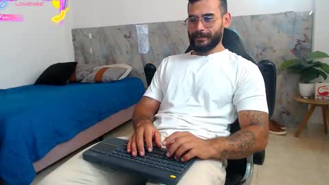 Snapshot of hanz_col chatting on November 2025 12:15:01 PM hanz_col online show from November 2025 12:15:01 PM