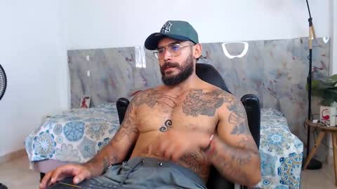 hanz_col online show from November 2025 02:17:01 PM