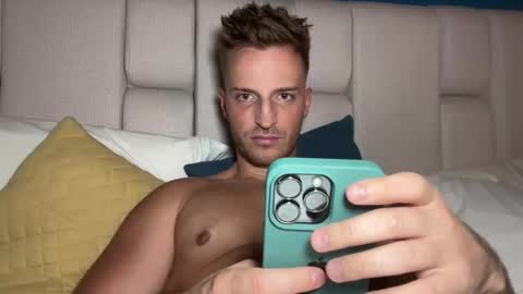 Snapshot of hanzlagerfelt chatting on November 2025 11:05:01 PM hanzlagerfelt online show from November 2025 11:05:01 PM