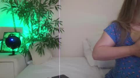 HappyAlice online show from October 2025 05:54:02 AM