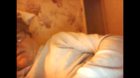 happychappy200419 online show from November 2025 05:44:01 PM