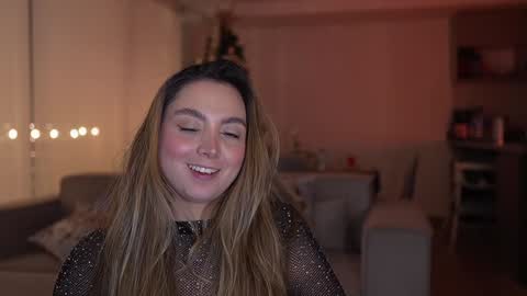Sophie War online show from December 2024 04:04:02 AM