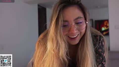 Sophie War online show from March 2025 03:18:01 PM