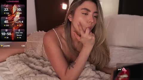Sophie War online show from September 2025 03:00:02 PM