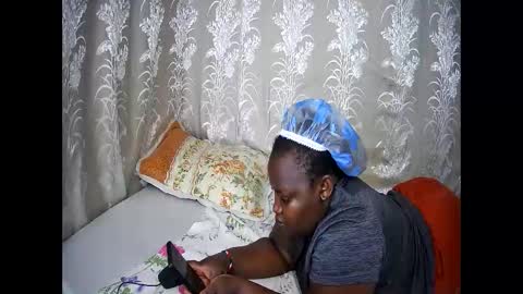 Snapshot of happysonia chatting on September 2025 10:37:01 AM happysonia online show from September 2025 10:37:01 AM