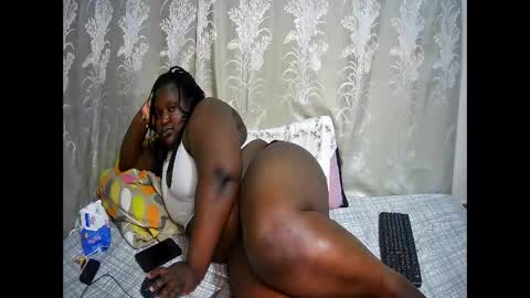 Snapshot of happysonia chatting on September 2025 09:27:01 PM happysonia online show from September 2025 09:27:01 PM