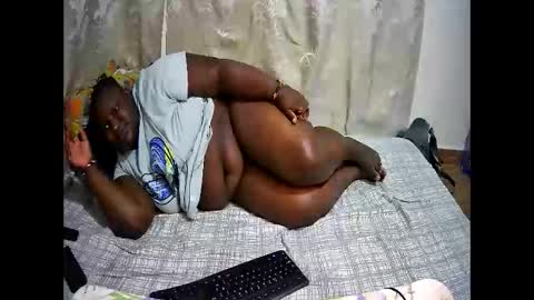 Snapshot of happysonia chatting on October 2025 06:52:01 PM happysonia online show from October 2025 06:52:01 PM