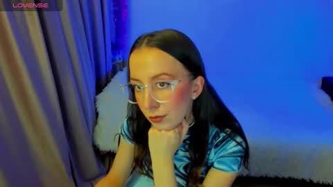 Stephanie online show from January 2026 07:19:02 PM