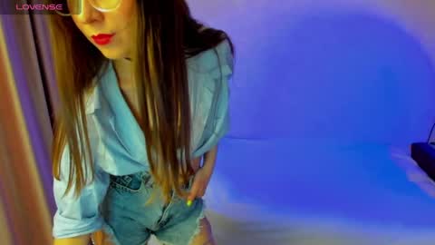 Stephanie online show from April 2026 08:20:02 PM