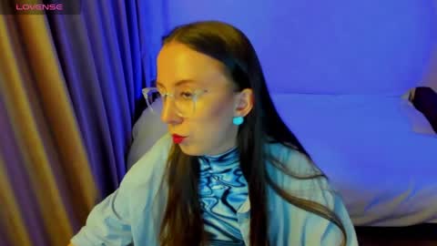 Stephanie online show from April 2026 07:58:02 PM