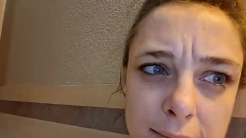 happysunshine4319 online show from May 2026 04:39:01 PM