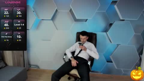 Steve online show from November 2025 09:41:01 AM