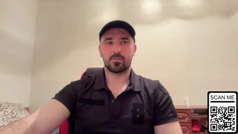 Snapshot of hard_to_obey chatting on May 2026 07:19:02 PM Vadim online show from May 2026 07:19:02 PM