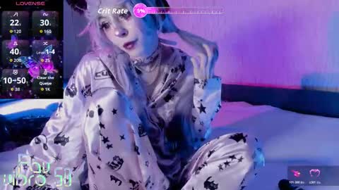 Mia online show from October 2025 10:54:02 PM