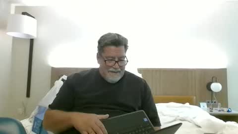 hardfreak4you online show from November 2025 04:33:02 AM