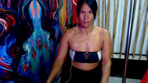 Snapshot of harley_brunette74 chatting on December 2024 01:03:02 PM HARLEY online show from December 2024 01:03:02 PM