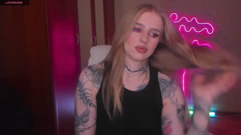 Julia online show from December 2024 05:59:01 AM