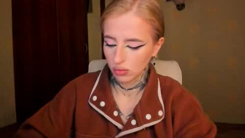 Julia online show from October 2025 05:39:01 AM