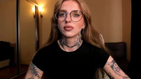 Snapshot of harley_kimm chatting on April 2026 05:22:01 AM Julia online show from April 2026 05:22:01 AM