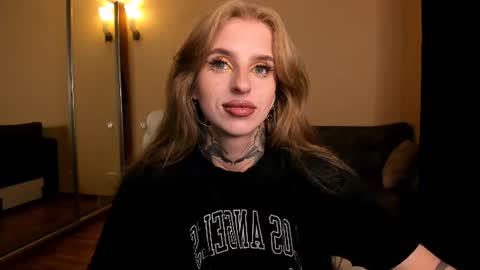 Julia online show from July 2026 05:21:01 AM