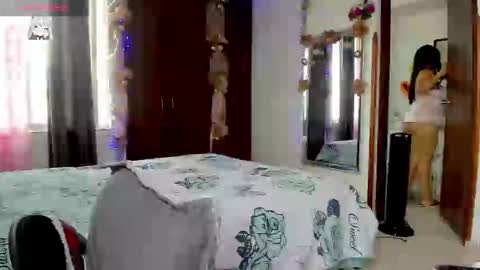 Natii  online show from December 2024 03:57:01 PM