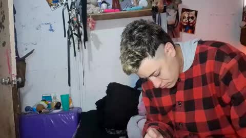    online show from February 2025 03:00:01 PM