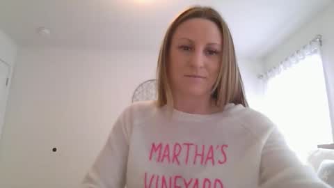 Snapshot of harmony_rose_xoxo chatting on November 2025 07:47:02 PM Harmony online show from November 2025 07:47:02 PM